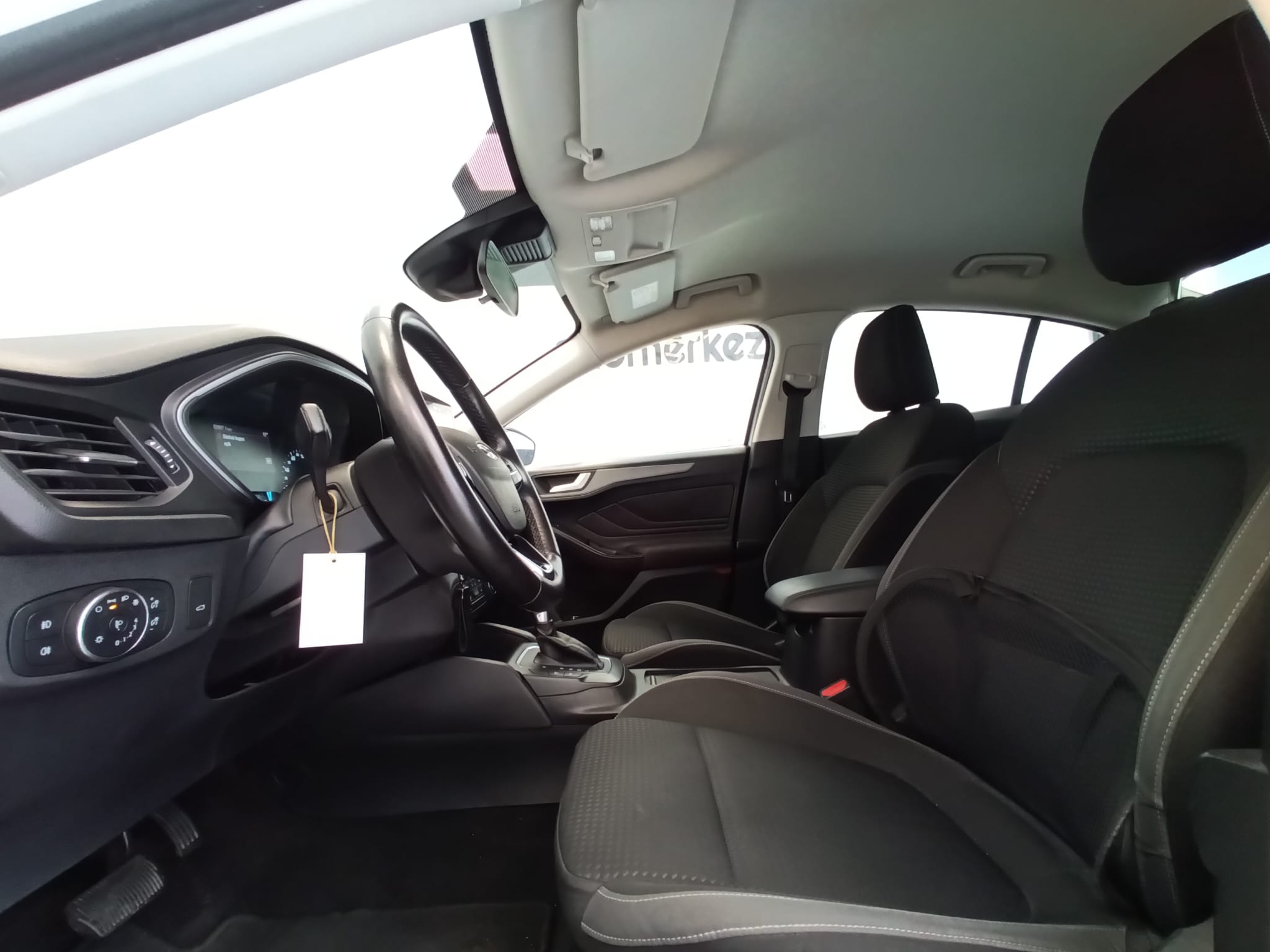 FORD FOCUS 10